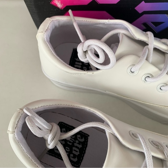 Cute To The Core sugar white platform Lace Up Sneakers Women’s US 5 M - Picture 2 of 8